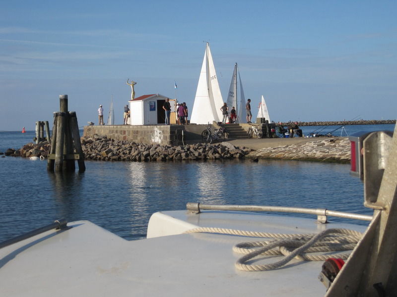 Elbotel Rostock By Centro Екстер'єр фото